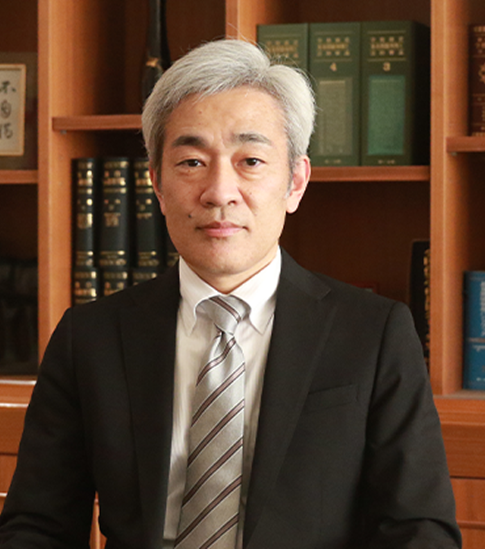 学校長　青木 謙介