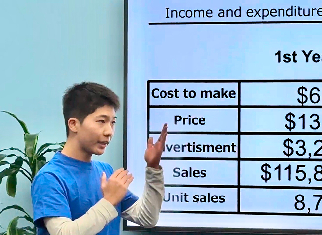 発表している様子