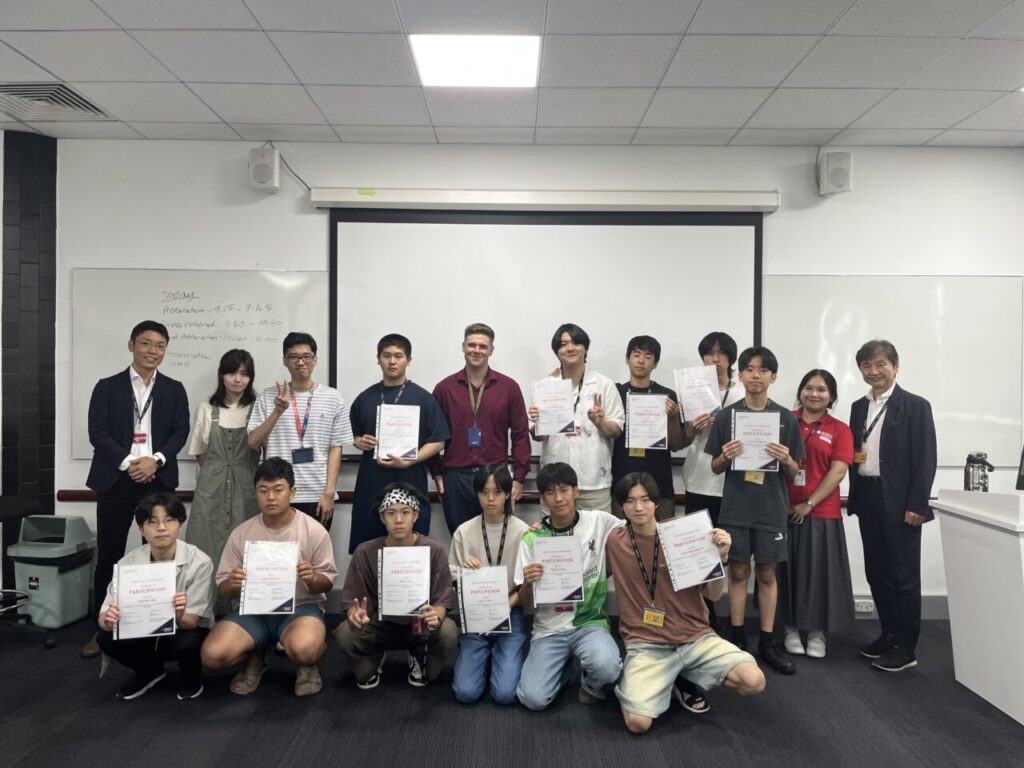 「ベトナムアカデミックキャンプ」集合写真