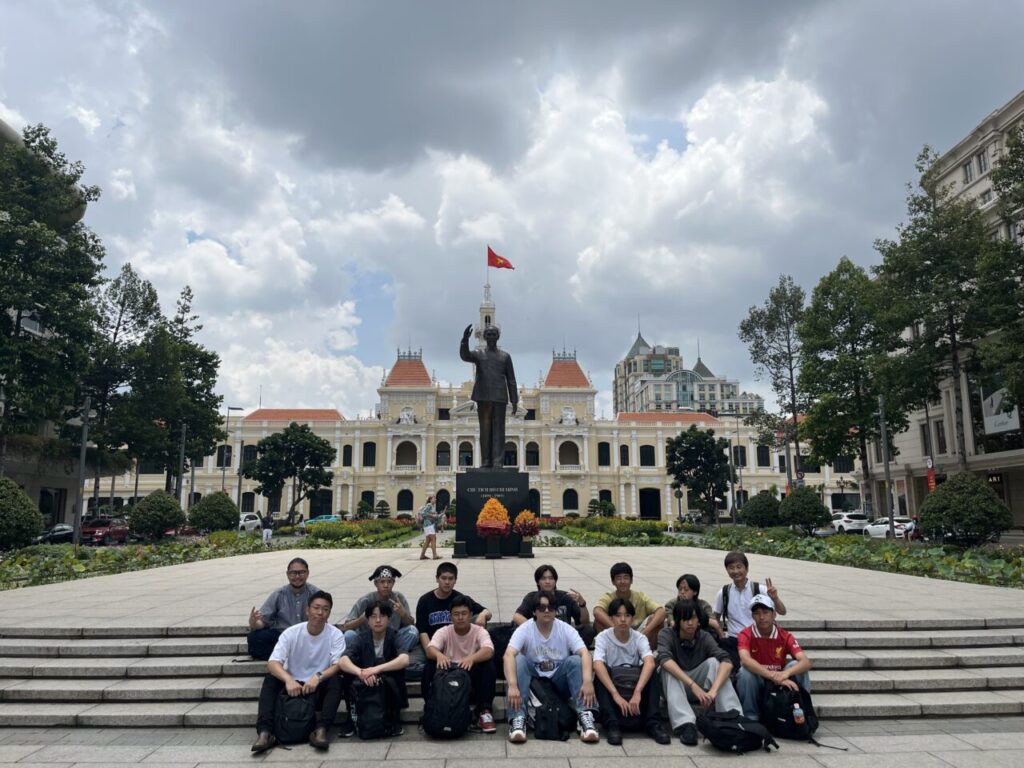 「ベトナムアカデミックキャンプ」集合写真